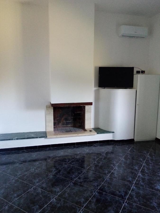 Mamena Bed & Breakfast Paestum Bagian luar foto