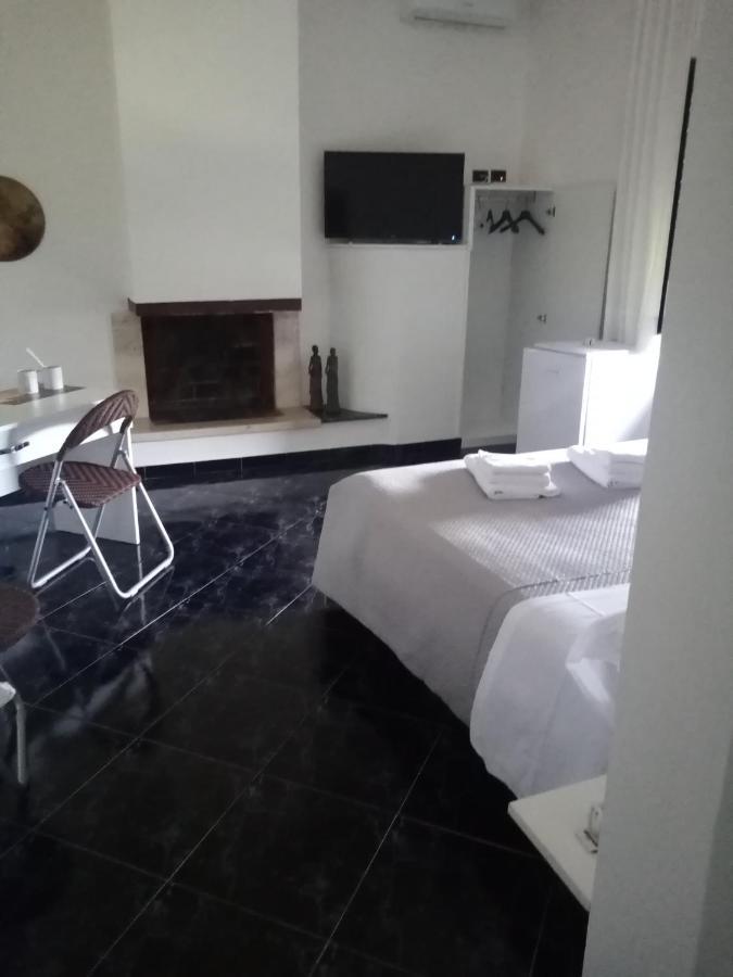 Mamena Bed & Breakfast Paestum Bagian luar foto